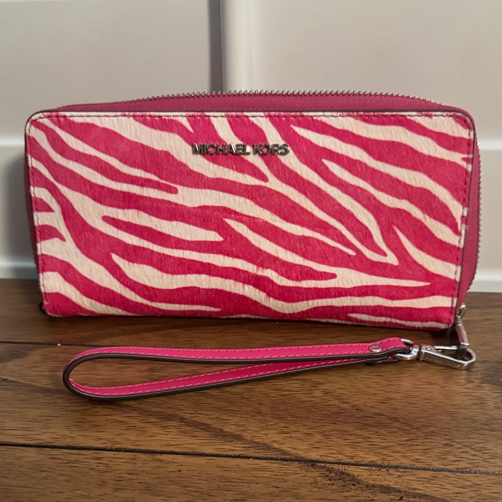 NWT Michael Kors Wallet/Wrislet